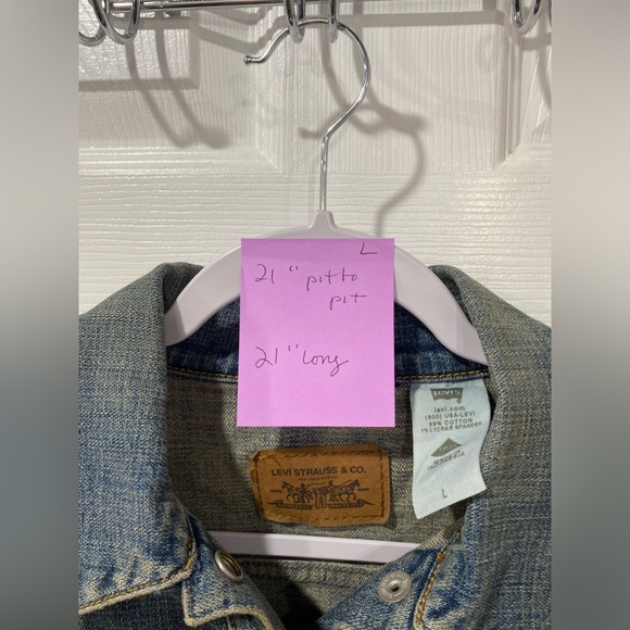 Levi’s Jean trucker jacket, size L women’s ,never worn, great condition. - Picture 2 of 7